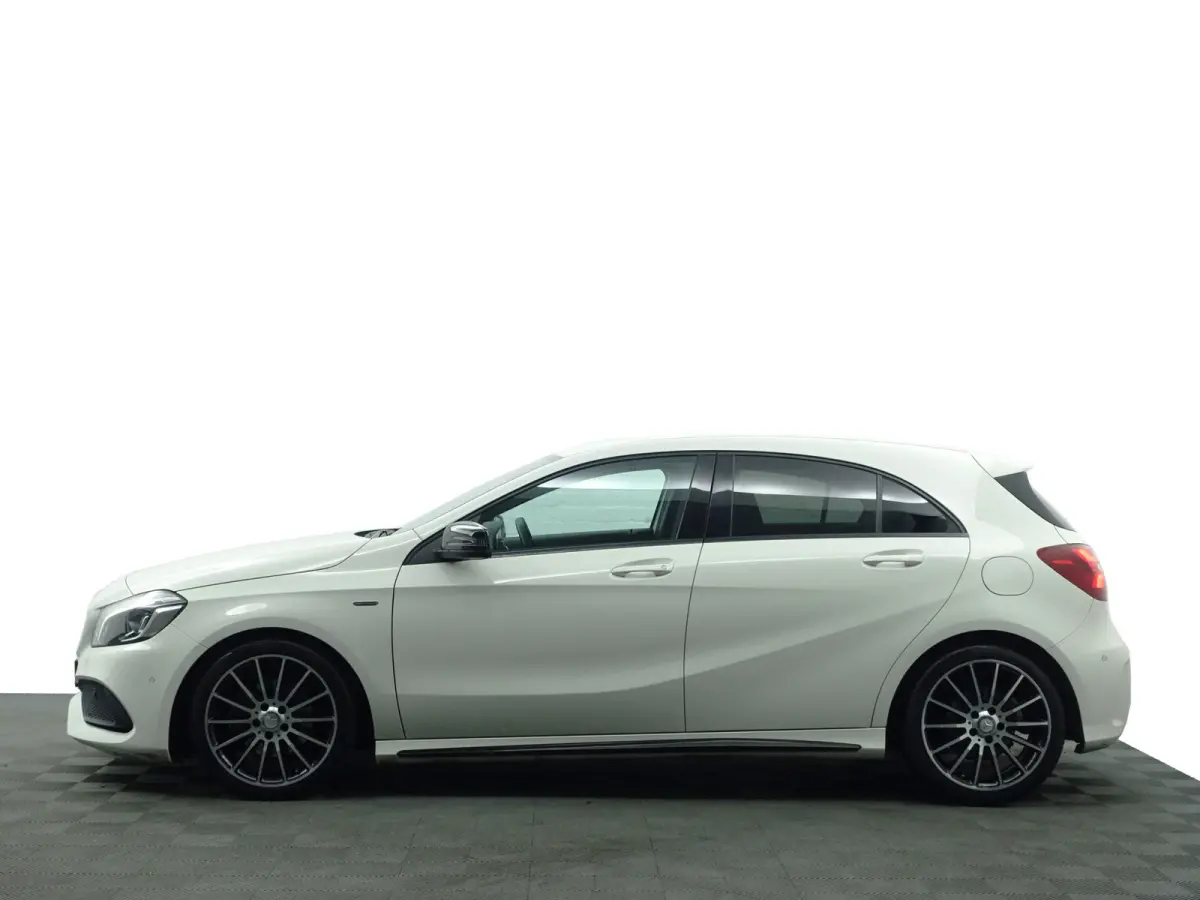 180 AMG White Art Edition Aut- Night Package, Sfeerverlichting, Camera, Keyless, Xenon Led, Dynamic Select
