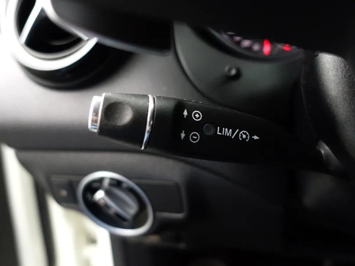 180 AMG White Art Edition Aut- Night Package, Sfeerverlichting, Camera, Keyless, Xenon Led, Dynamic Select