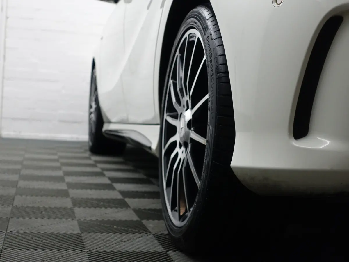 180 AMG White Art Edition Aut- Night Package, Sfeerverlichting, Camera, Keyless, Xenon Led, Dynamic Select