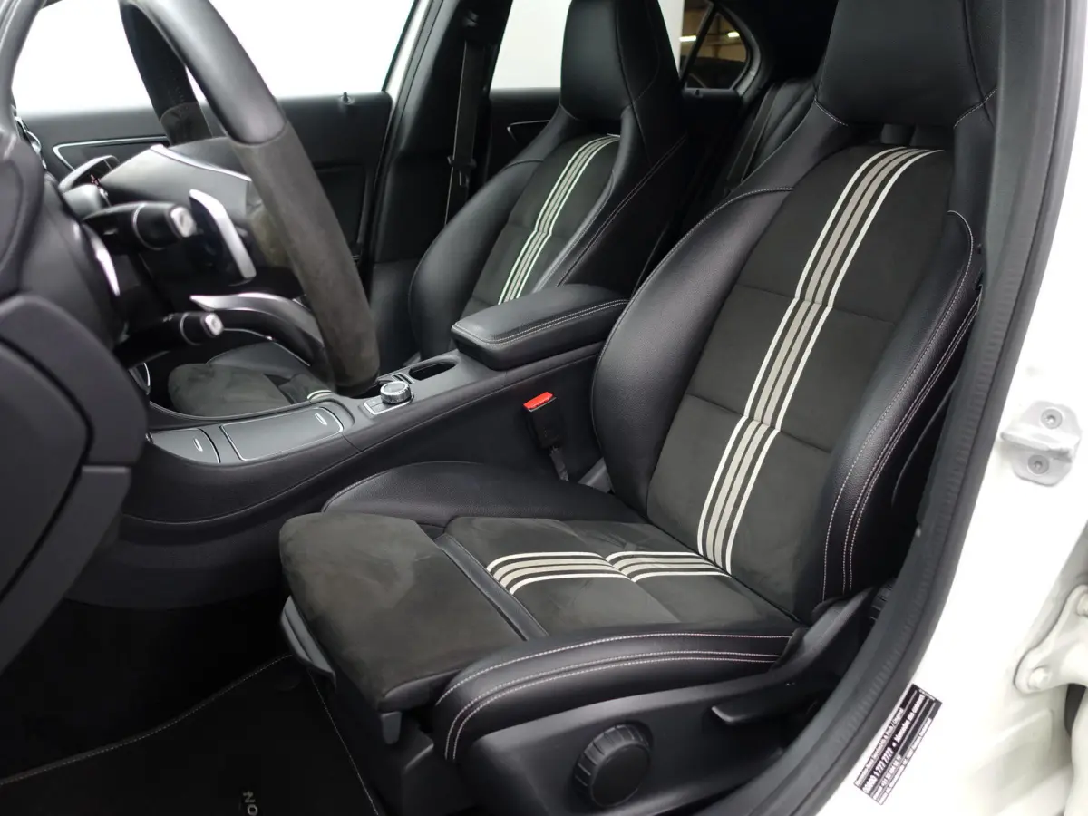 180 AMG White Art Edition Aut- Night Package, Sfeerverlichting, Camera, Keyless, Xenon Led, Dynamic Select