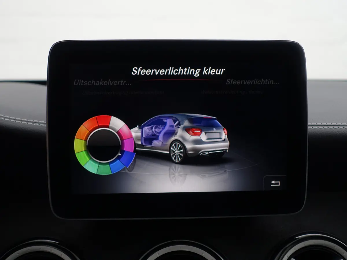 180 AMG White Art Edition Aut- Night Package, Sfeerverlichting, Camera, Keyless, Xenon Led, Dynamic Select