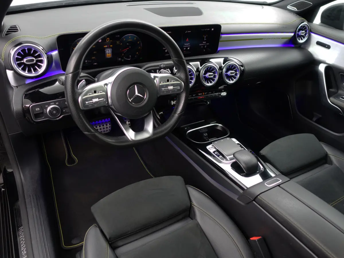250 AMG Yellow Art Aut- Panoramadak, Burmester Audio, Sfeerverlichting, Xenon Led, Stoelverwarming