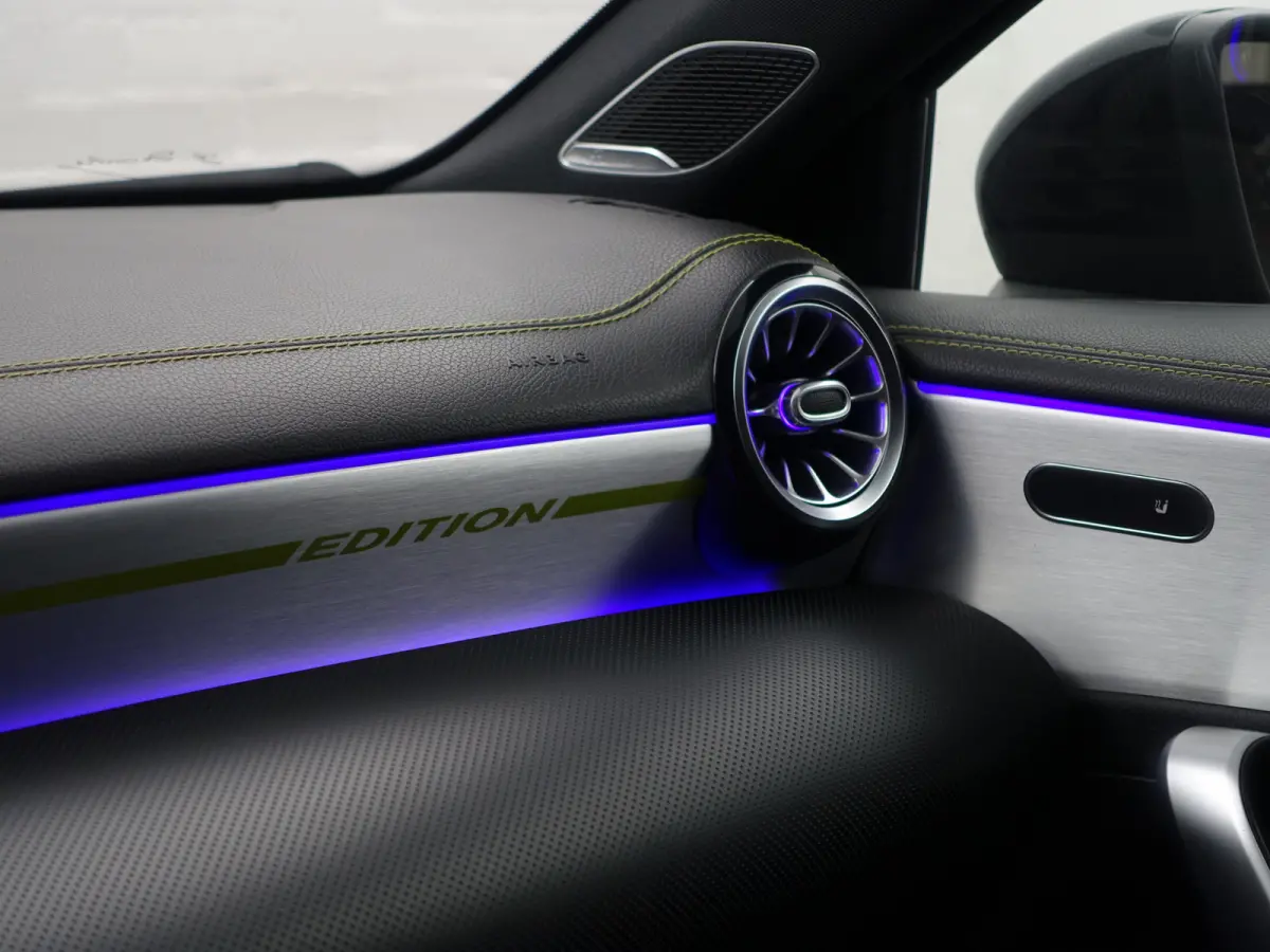 250 AMG Yellow Art Aut- Panoramadak, Burmester Audio, Sfeerverlichting, Xenon Led, Stoelverwarming