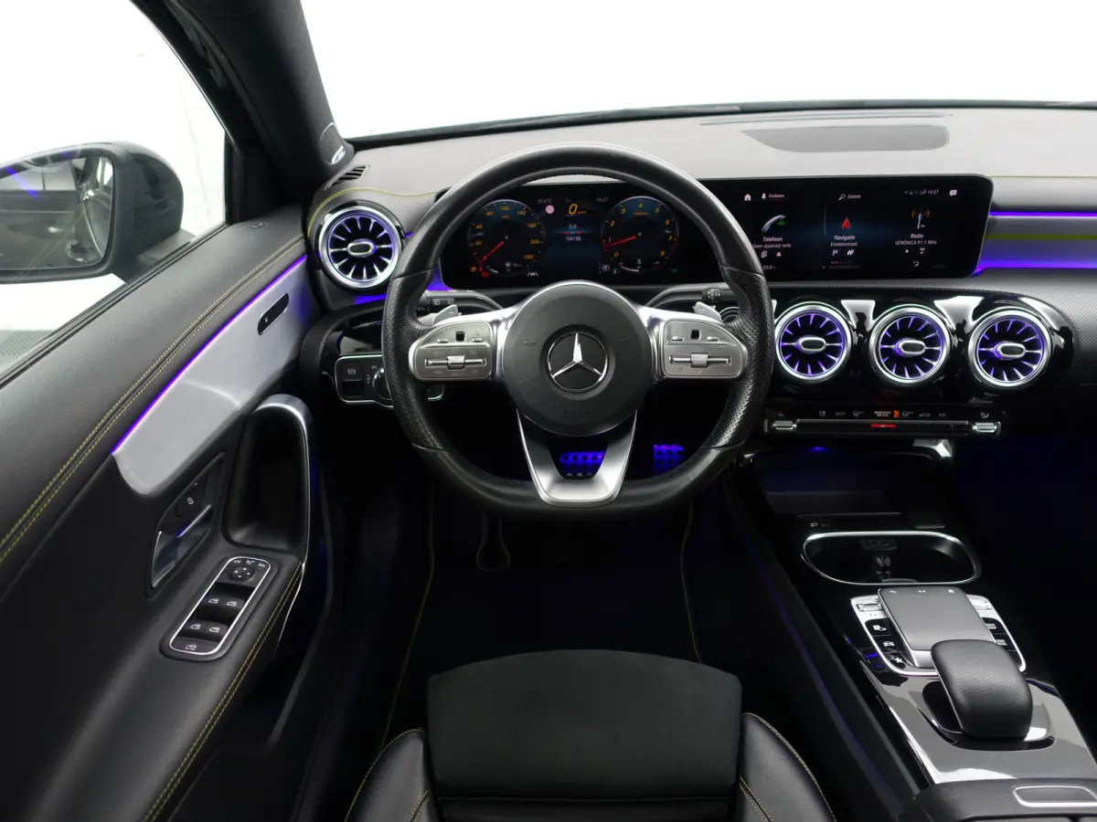 250 AMG Yellow Art Aut- Panoramadak, Burmester Audio, Sfeerverlichting, Xenon Led, Stoelverwarming