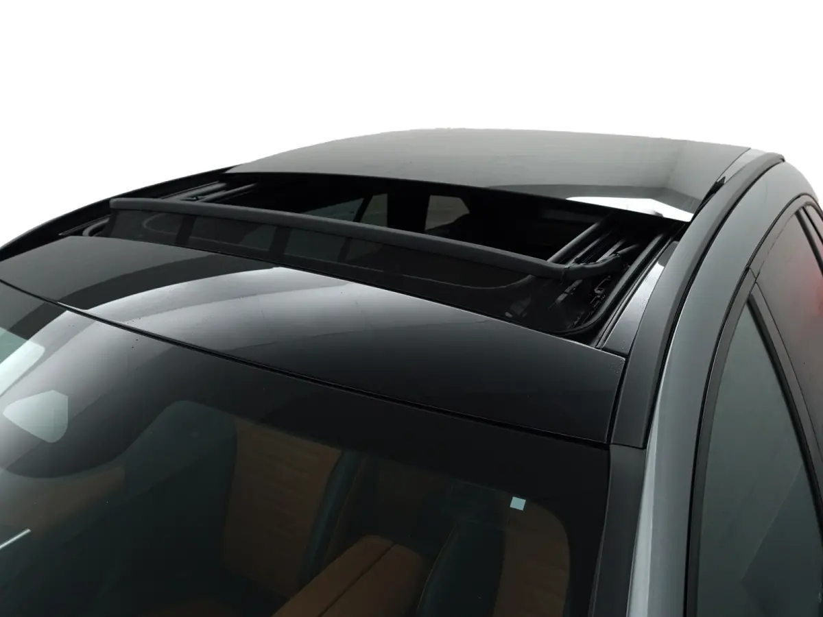 300 e AMG Line Aut- Two Tone Leder Interieur, Panoramadak, Carbon, Sfeerverlichting, Carplay, Android Auto