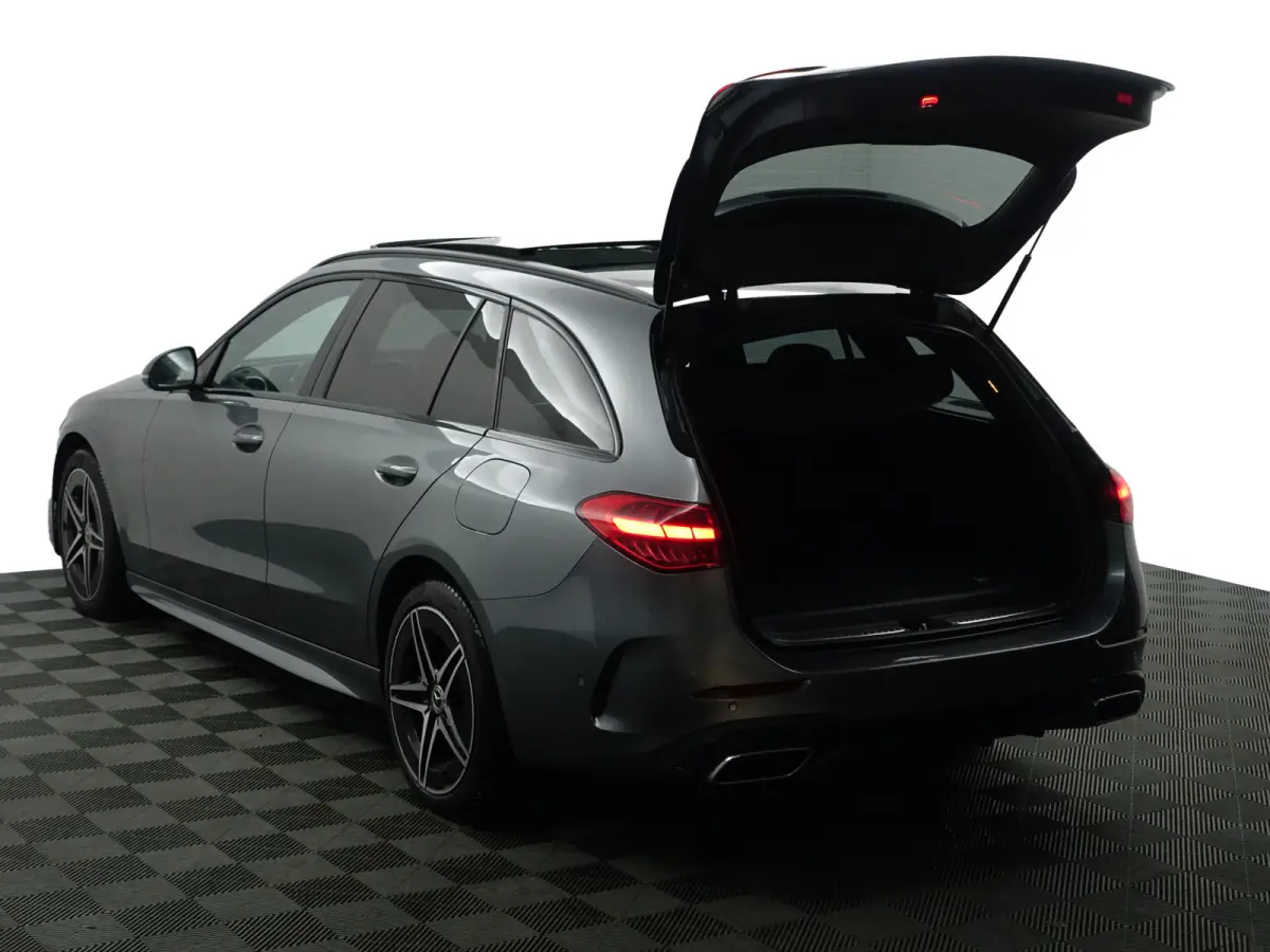 300 e AMG Line Aut- Two Tone Leder Interieur, Panoramadak, Carbon, Sfeerverlichting, Carplay, Android Auto
