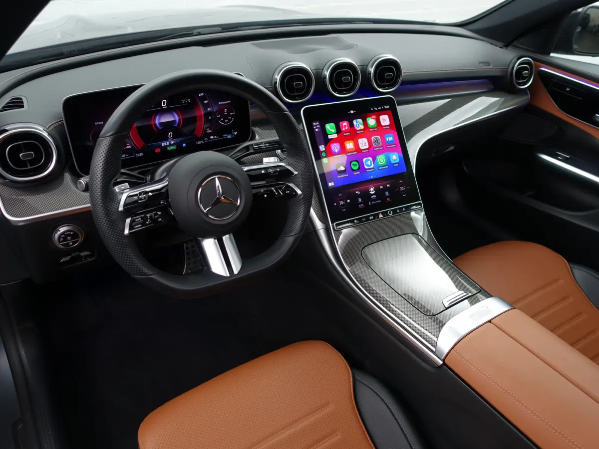 300 e AMG Line Aut- Two Tone Leder Interieur, Panoramadak, Carbon, Sfeerverlichting, Carplay, Android Auto