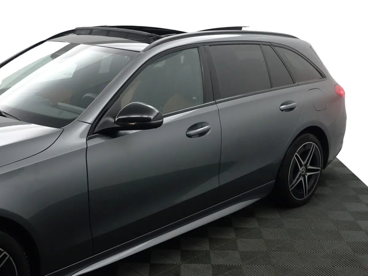 300 e AMG Line Aut- Two Tone Leder Interieur, Panoramadak, Carbon, Sfeerverlichting, Carplay, Android Auto