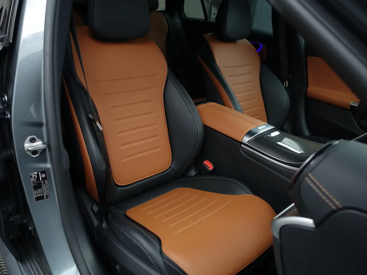 300 e AMG Line Aut- Two Tone Leder Interieur, Panoramadak, Carbon, Sfeerverlichting, Carplay, Android Auto