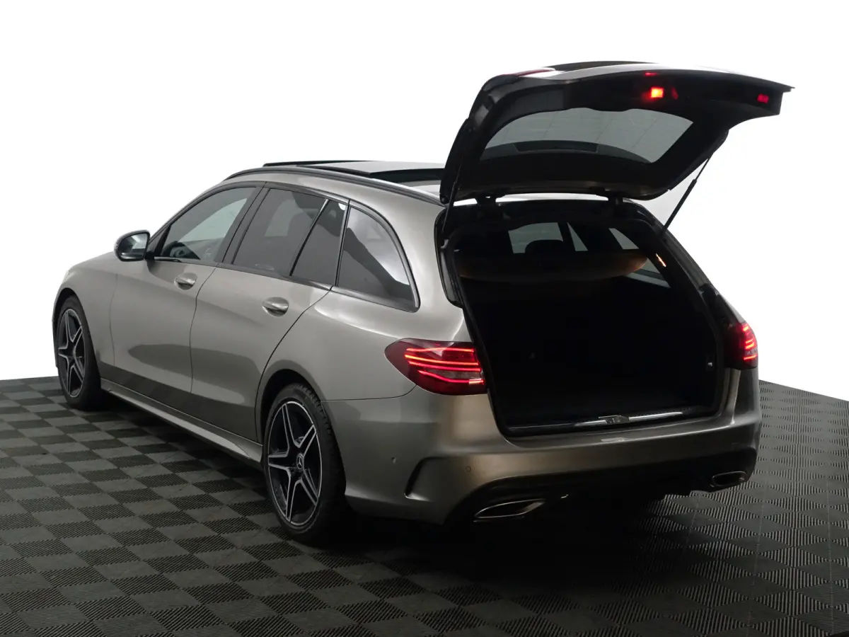 180 AMG Premium Plus Pack Aut- Night Edition, Panoramadak, Virtual cockpit, Carplay, Android Auto, Camera