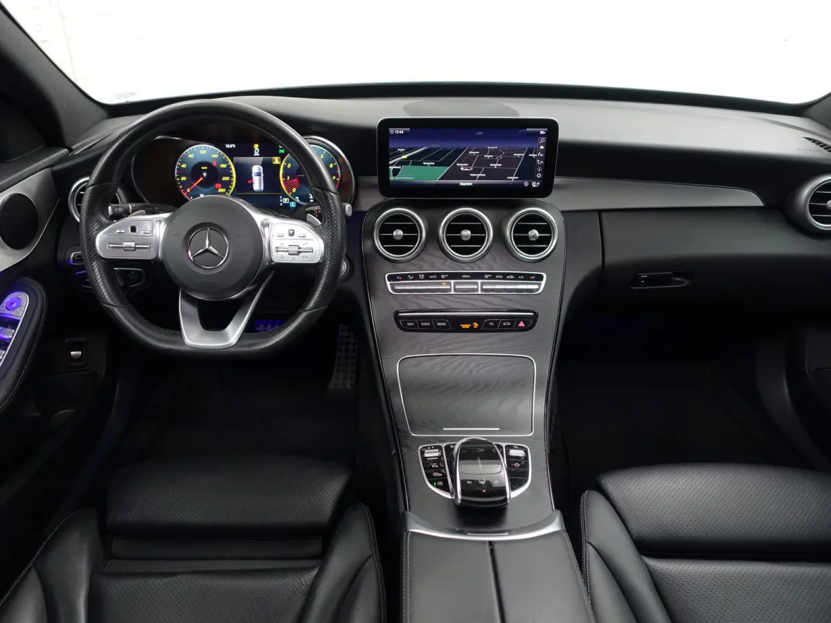 180 AMG Premium Plus Pack Aut- Night Edition, Panoramadak, Virtual cockpit, Carplay, Android Auto, Camera