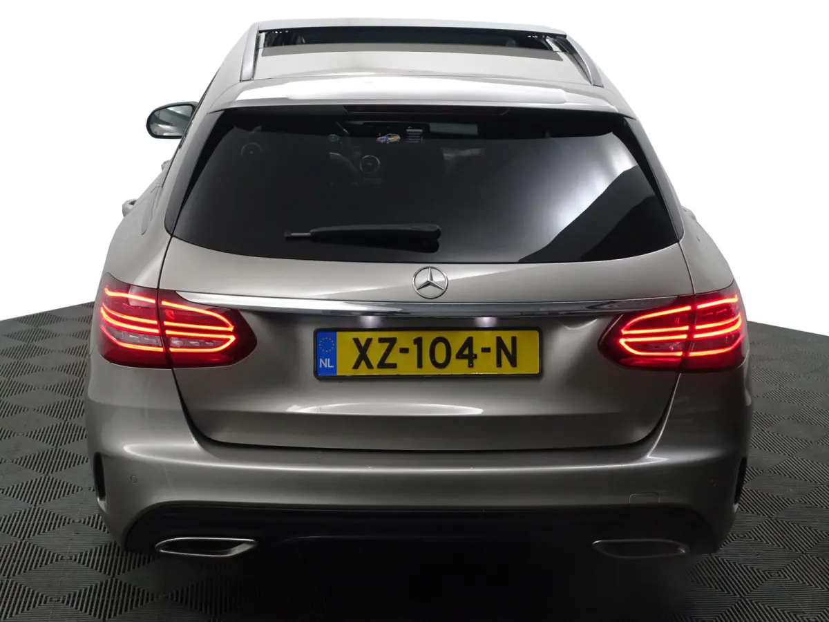 180 AMG Premium Plus Pack Aut- Night Edition, Panoramadak, Virtual cockpit, Carplay, Android Auto, Camera