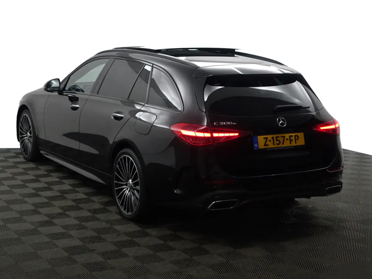 300 e AMG Line Aut- Stoel Massage, Burmester Audio, Panoramadak, 360 Camera, Elek Trekhaak, Laser Led