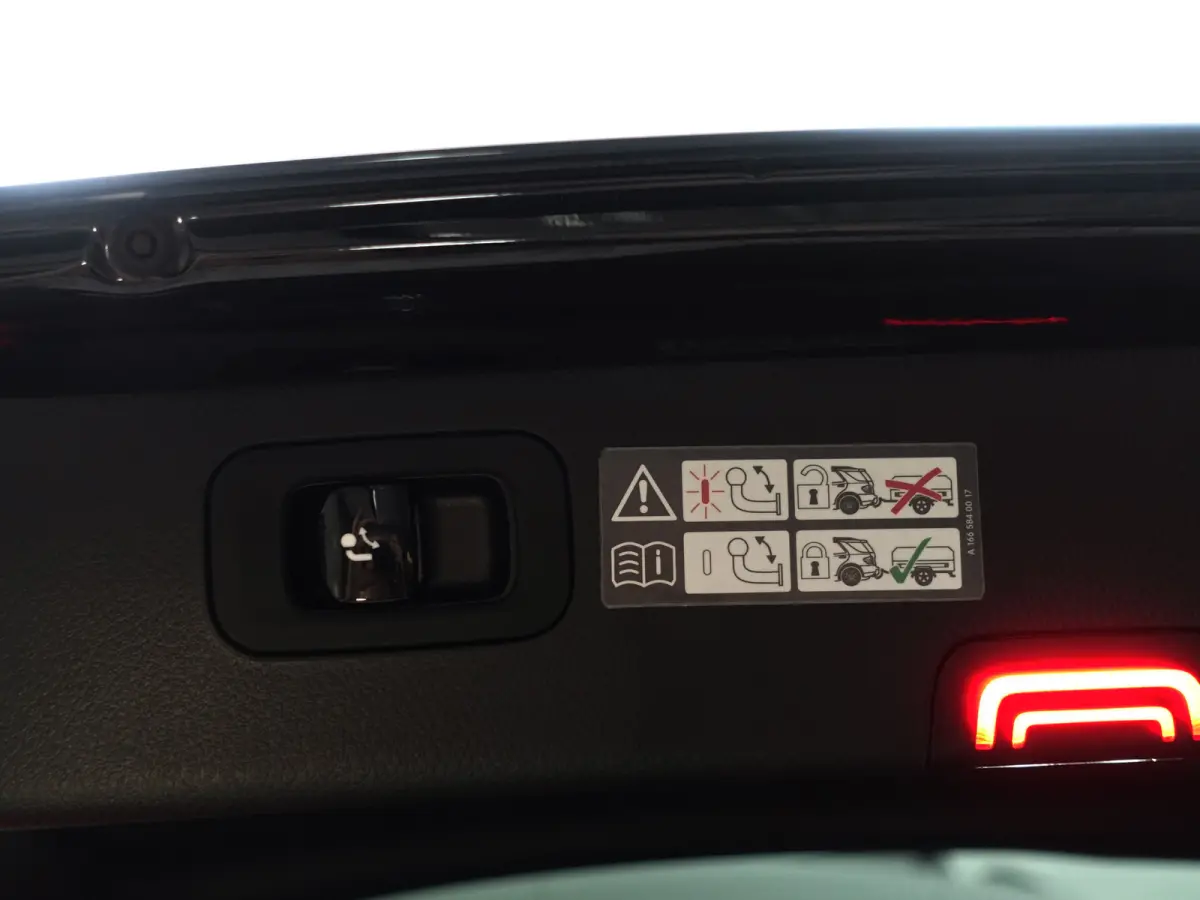 300 e AMG Line Aut- Stoel Massage, Burmester Audio, Panoramadak, 360 Camera, Elek Trekhaak, Laser Led