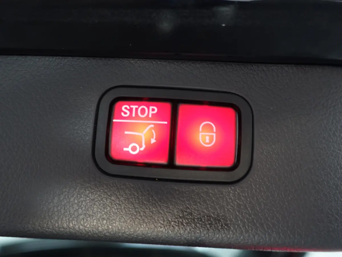 300 e AMG Line Aut- Stoel Massage, Burmester Audio, Panoramadak, 360 Camera, Elek Trekhaak, Laser Led