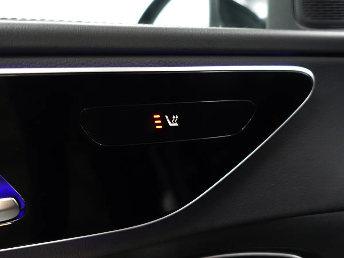 300 e AMG Line Aut- Stoel Massage, Burmester Audio, Panoramadak, 360 Camera, Elek Trekhaak, Laser Led