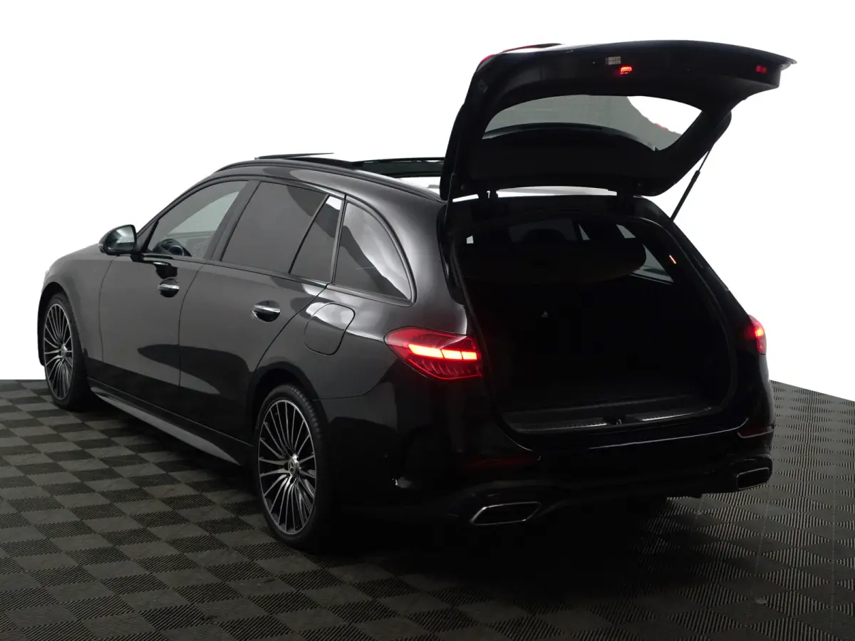 300 e AMG Line Aut- Stoel Massage, Burmester Audio, Panoramadak, 360 Camera, Elek Trekhaak, Laser Led