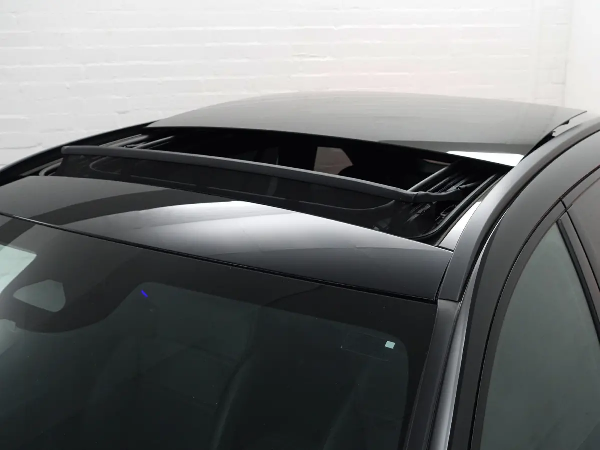 300 e AMG Line Aut- Stoel Massage, Burmester Audio, Panoramadak, 360 Camera, Elek Trekhaak, Laser Led
