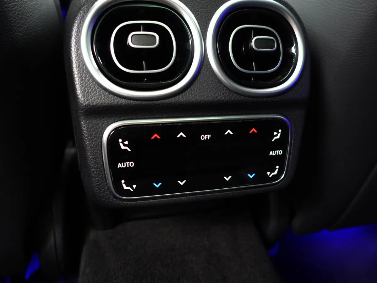 300 e AMG Line Aut- Stoel Massage, Burmester Audio, Panoramadak, 360 Camera, Elek Trekhaak, Laser Led