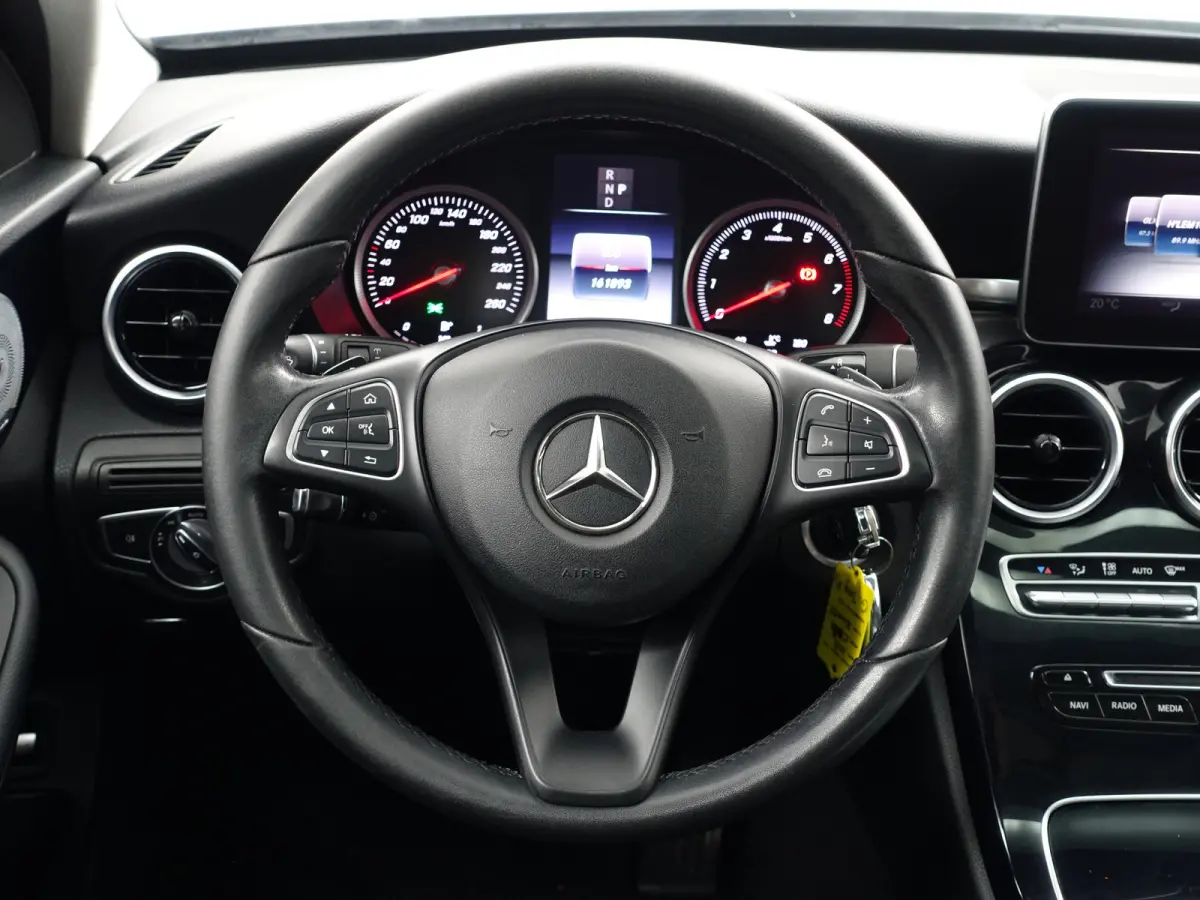 180 Prestige Aut- Panoramadak, Xenon Led, Burmester Audio, Navi, Park Assist, Sport Interieur