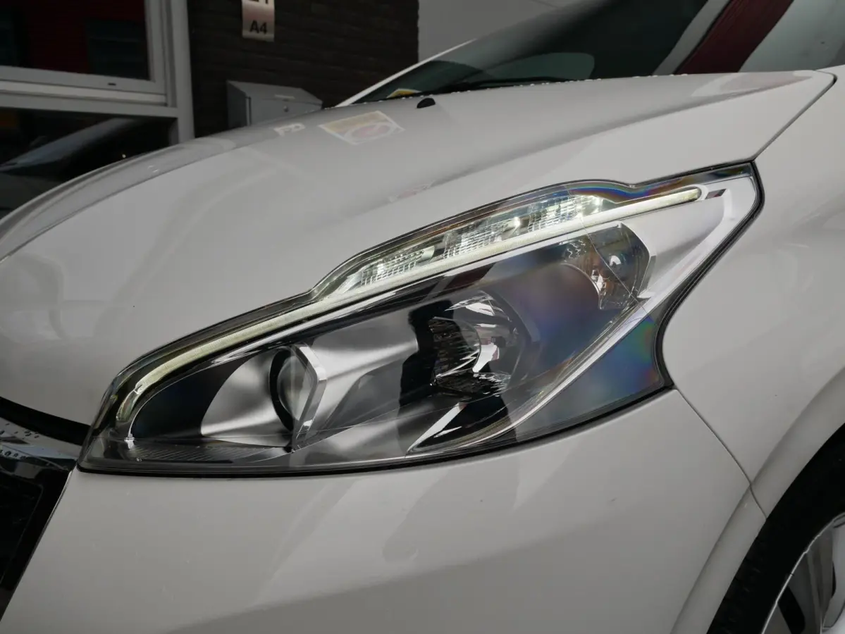 1.2 PureTech Signature Nieuwe Riem| Carplay| Stoelverwarming