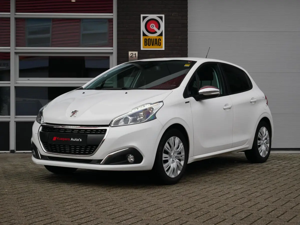 1.2 PureTech Signature Nieuwe Riem| Carplay| Stoelverwarming