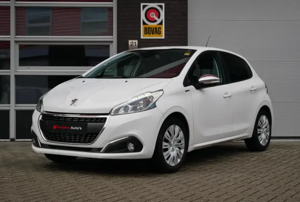 1.2 PureTech Signature Nieuwe Riem| Carplay| Stoelverwarming