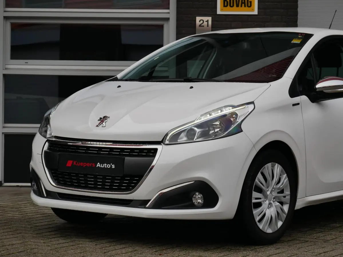 1.2 PureTech Signature Nieuwe Riem| Carplay| Stoelverwarming
