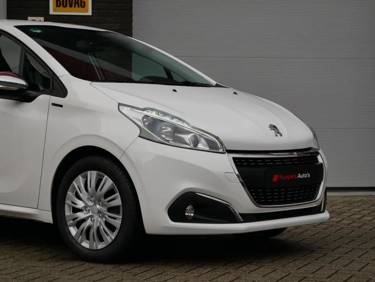 1.2 PureTech Signature Nieuwe Riem| Carplay| Stoelverwarming