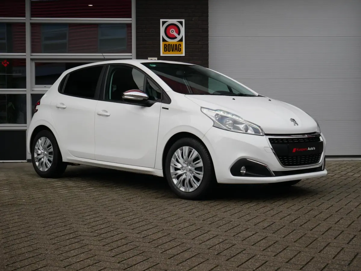 1.2 PureTech Signature Nieuwe Riem| Carplay| Stoelverwarming