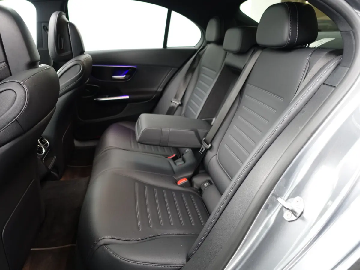 180 AMG Performance Aut- Panoramadak, Laser Led, Sfeerverlichting, Concavers, Aero Kit, Spoor Assist