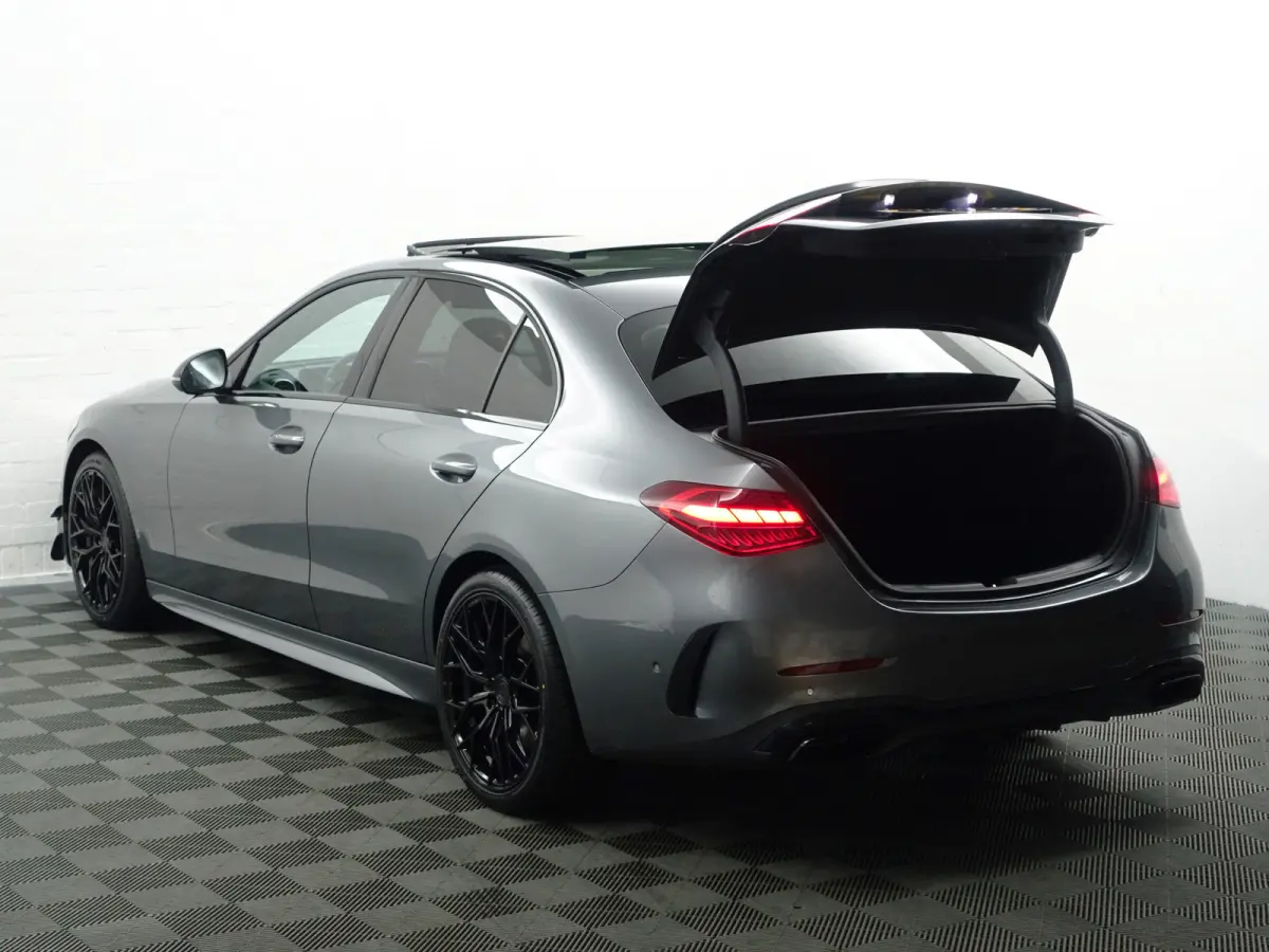 180 AMG Performance Aut- Panoramadak, Laser Led, Sfeerverlichting, Concavers, Aero Kit, Spoor Assist
