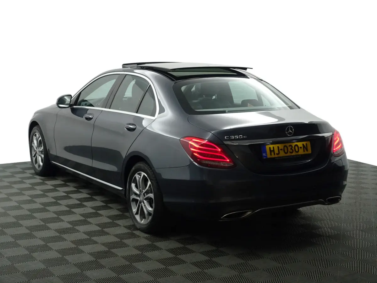 350 e Prestige Edition Aut- Panoramadak, Xenon Led, Park Assist, Camera, Keyless, Stoelverwarming, Sport Interieur