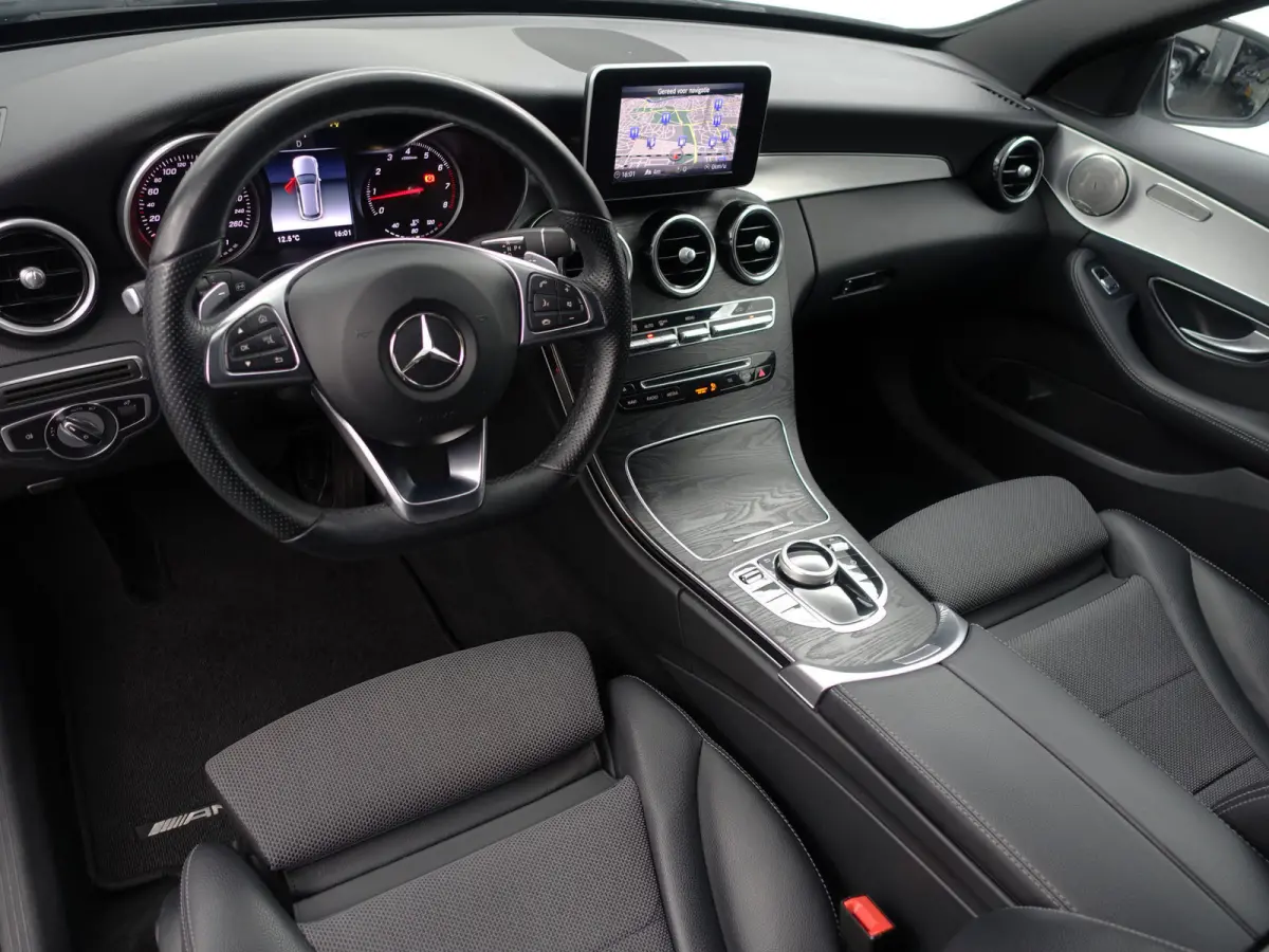 180 AMG Night Edition Aut- Panoramadak, Xenon Led, Sfeerverlichting, Burmester, Stoelverwarming, Keyless