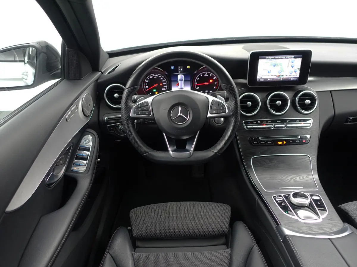 180 AMG Night Edition Aut- Panoramadak, Xenon Led, Sfeerverlichting, Burmester, Stoelverwarming, Keyless