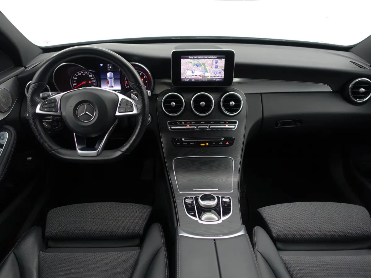180 AMG Night Edition Aut- Panoramadak, Xenon Led, Sfeerverlichting, Burmester, Stoelverwarming, Keyless