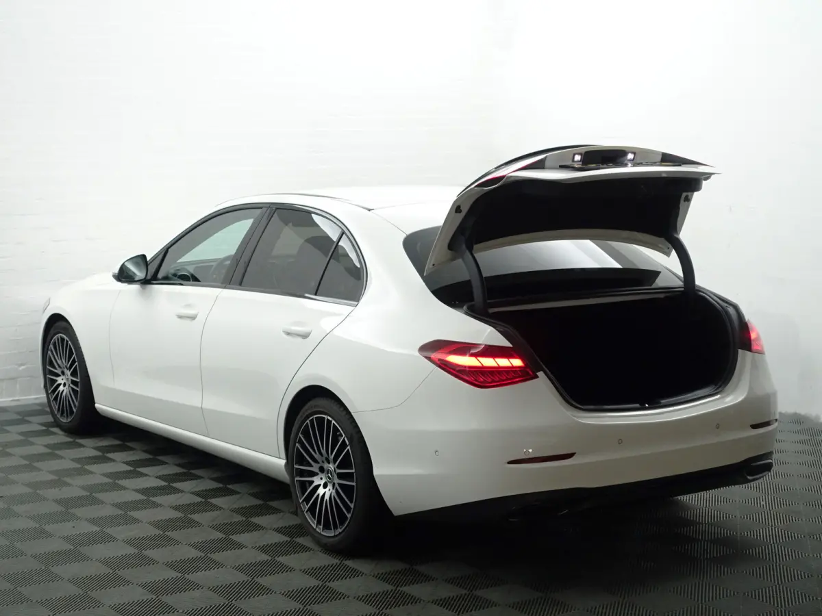 200 AMG Night Edition Aut- Sfeerverlichting, Camera, Xenon Led, Carplay, Lane Assist, Park Assist