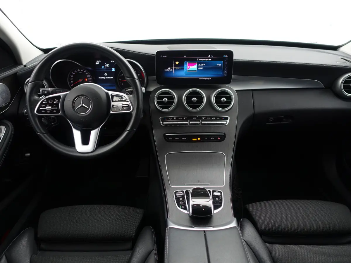 180 Business Solution Aut- Burmester Audio, Carplay, Android Auto, Lane Assist, Xenon Led