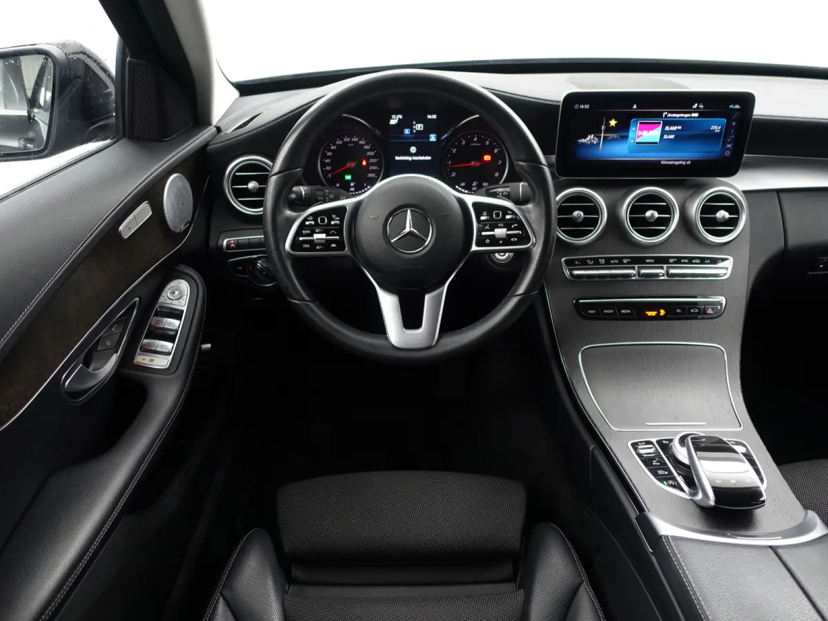 180 Business Solution Aut- Burmester Audio, Carplay, Android Auto, Lane Assist, Xenon Led