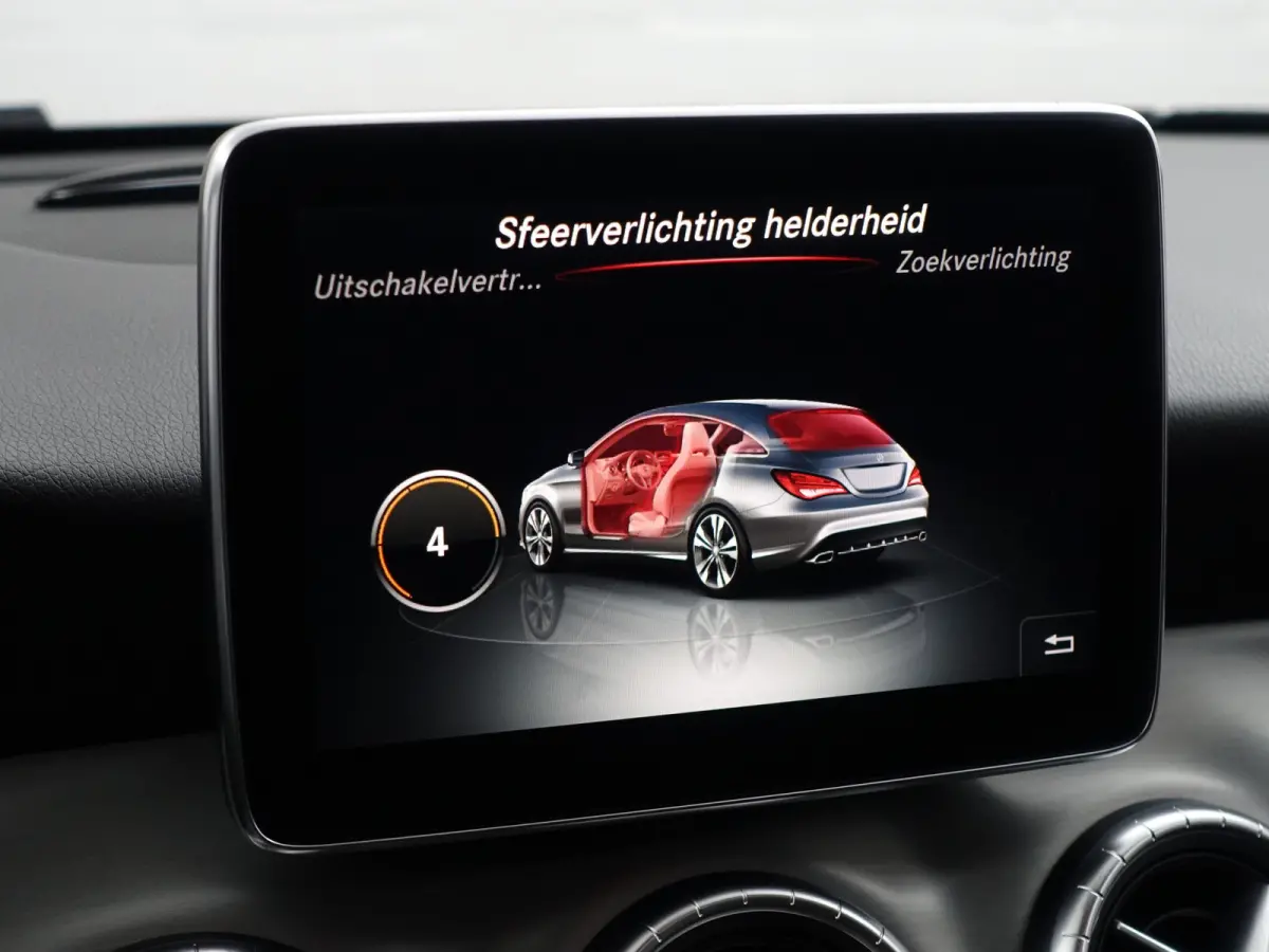 180 AMG Prestige Aut- NAP 120dkm, Panoramadak, Xenon Led, Park Assist, Dynamic Select