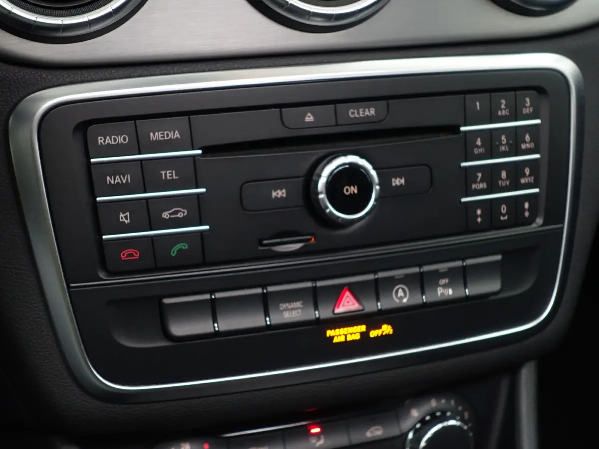180 AMG Prestige Aut- NAP 120dkm, Panoramadak, Xenon Led, Park Assist, Dynamic Select
