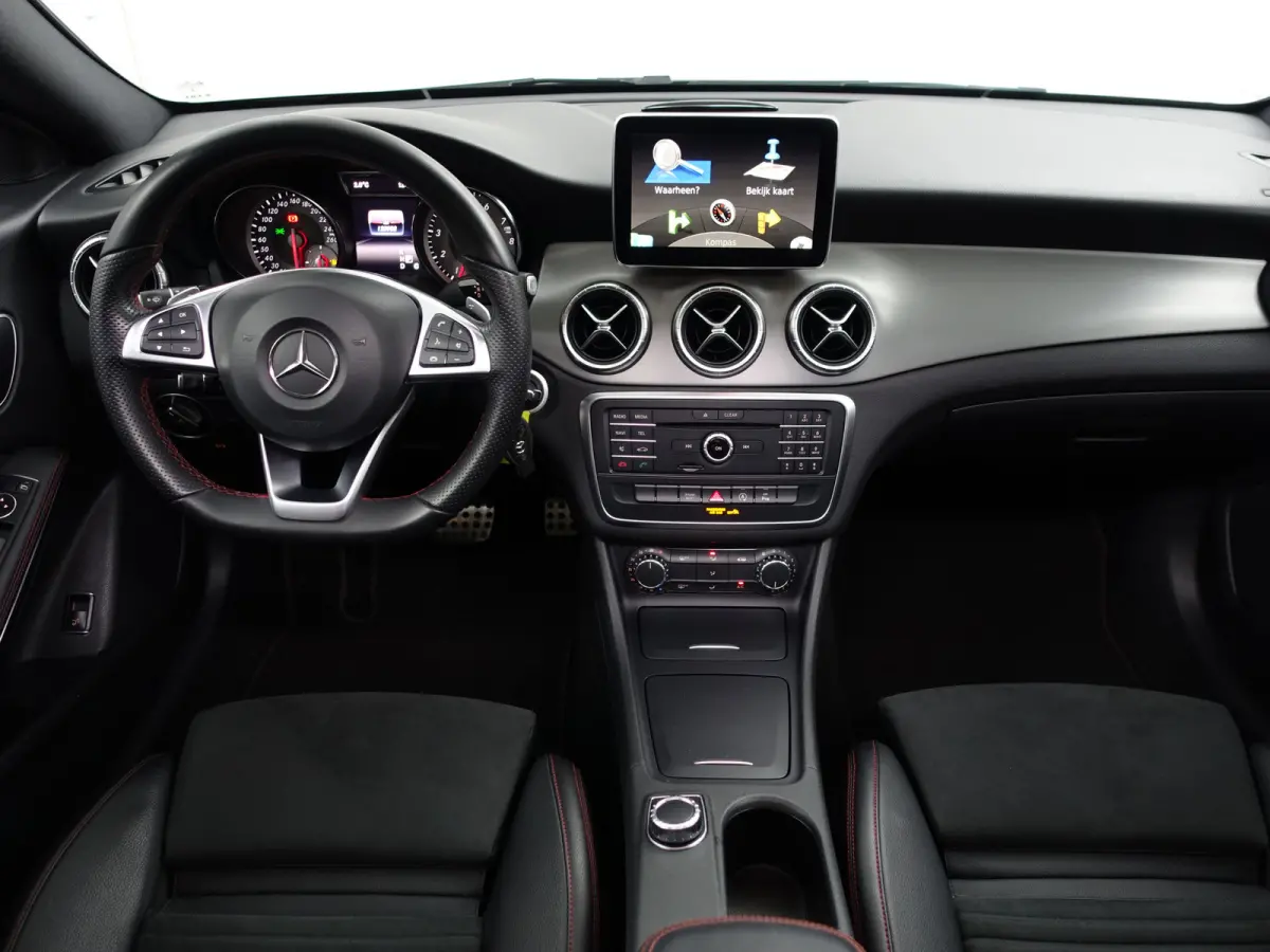 180 AMG Prestige Aut- NAP 120dkm, Panoramadak, Xenon Led, Park Assist, Dynamic Select
