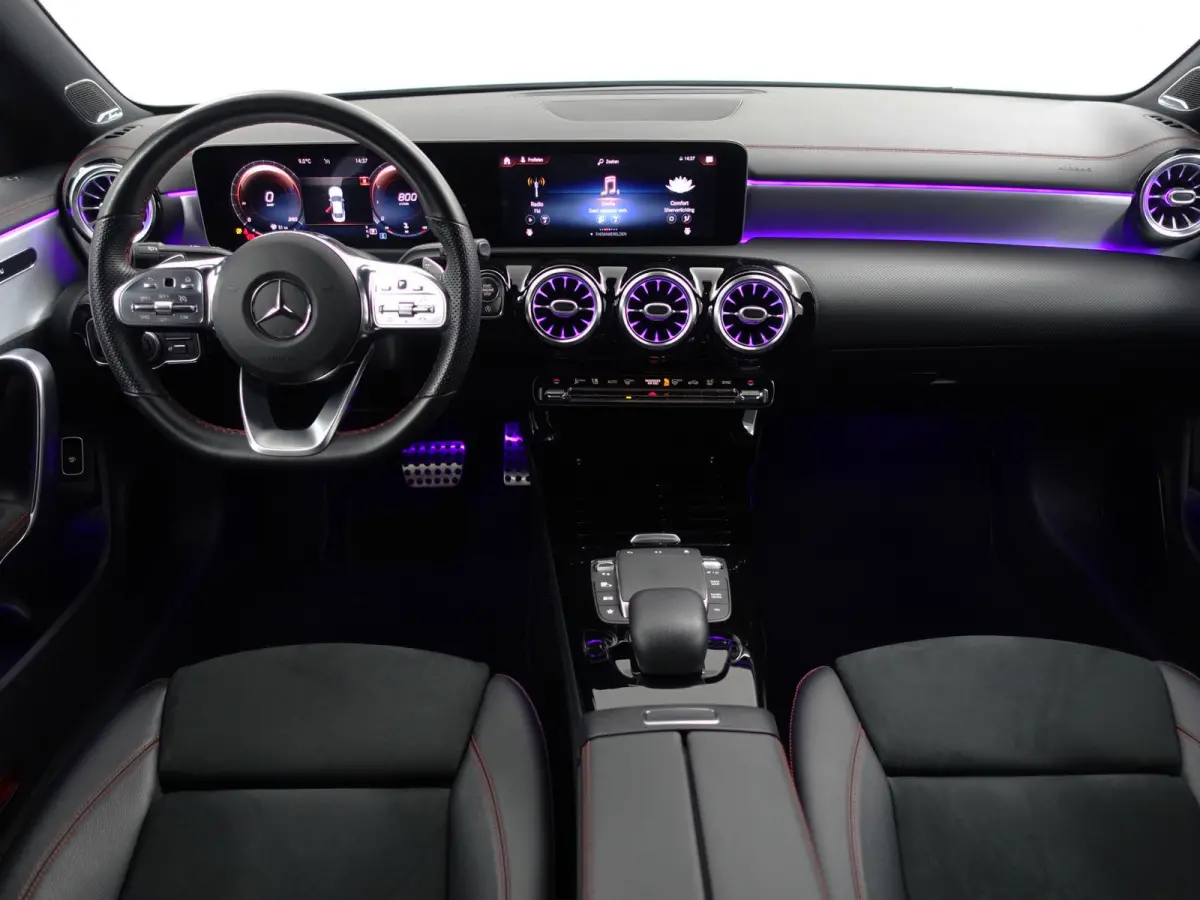 180 AMG Premium Night Edition Aut- NAP 37dkm, Burmester Audio, Panoramadak, Carplay, Android Auto, Sfeerverlichting