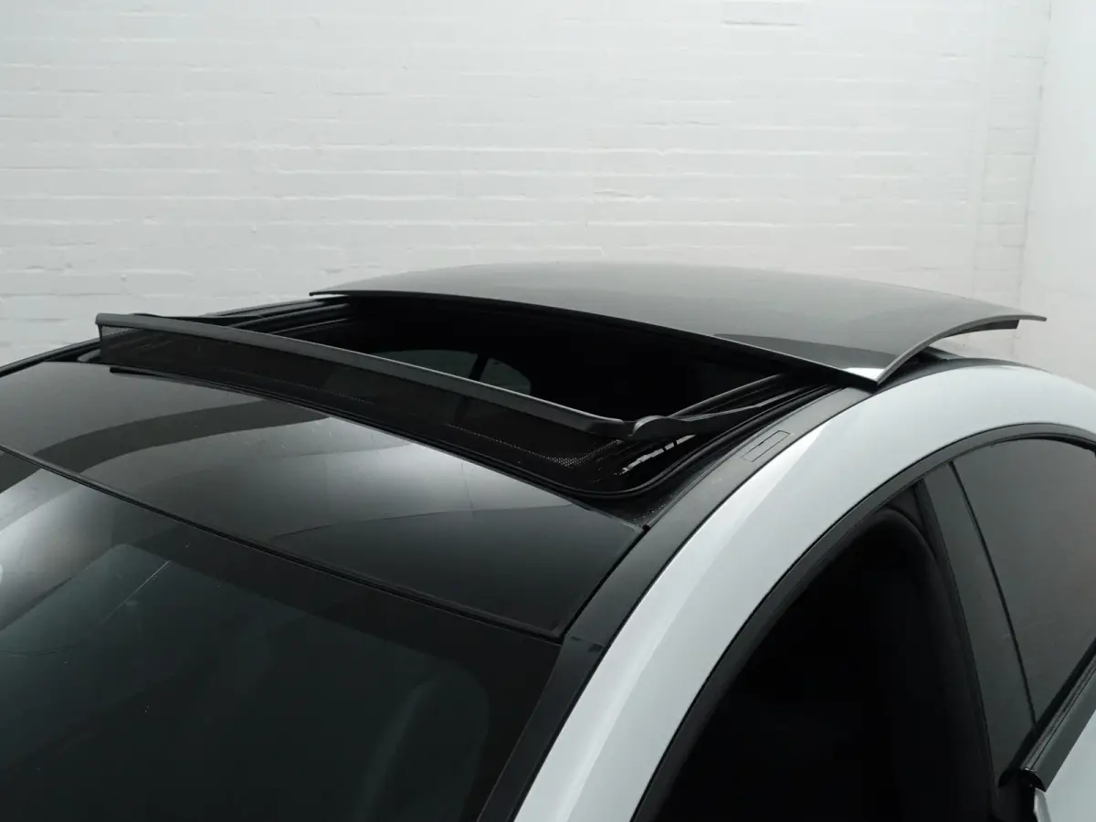 250 e AMG Line Aut- Facelift, 360 camera, Stoplicht camera, Burmester Audio, Panoramadak, Sfeerverlichting