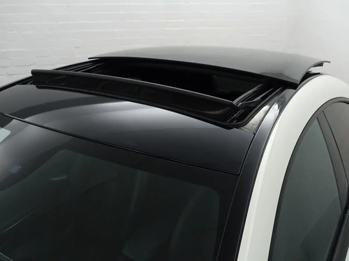 180 AMG Premium Aut- Panoramadak, Camera, Sfeerverlichting, keyless, Stoelverwarming, Sport Interieur
