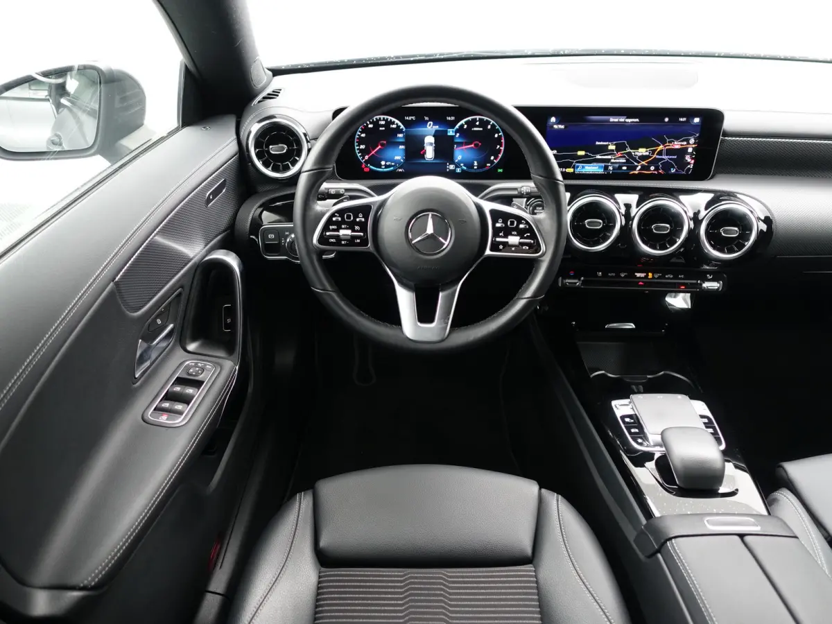 220 AMG Edition Aut- Xenon Led, CarPlay, Camera, Carbon Pakket, Lane Assist, Park Assist