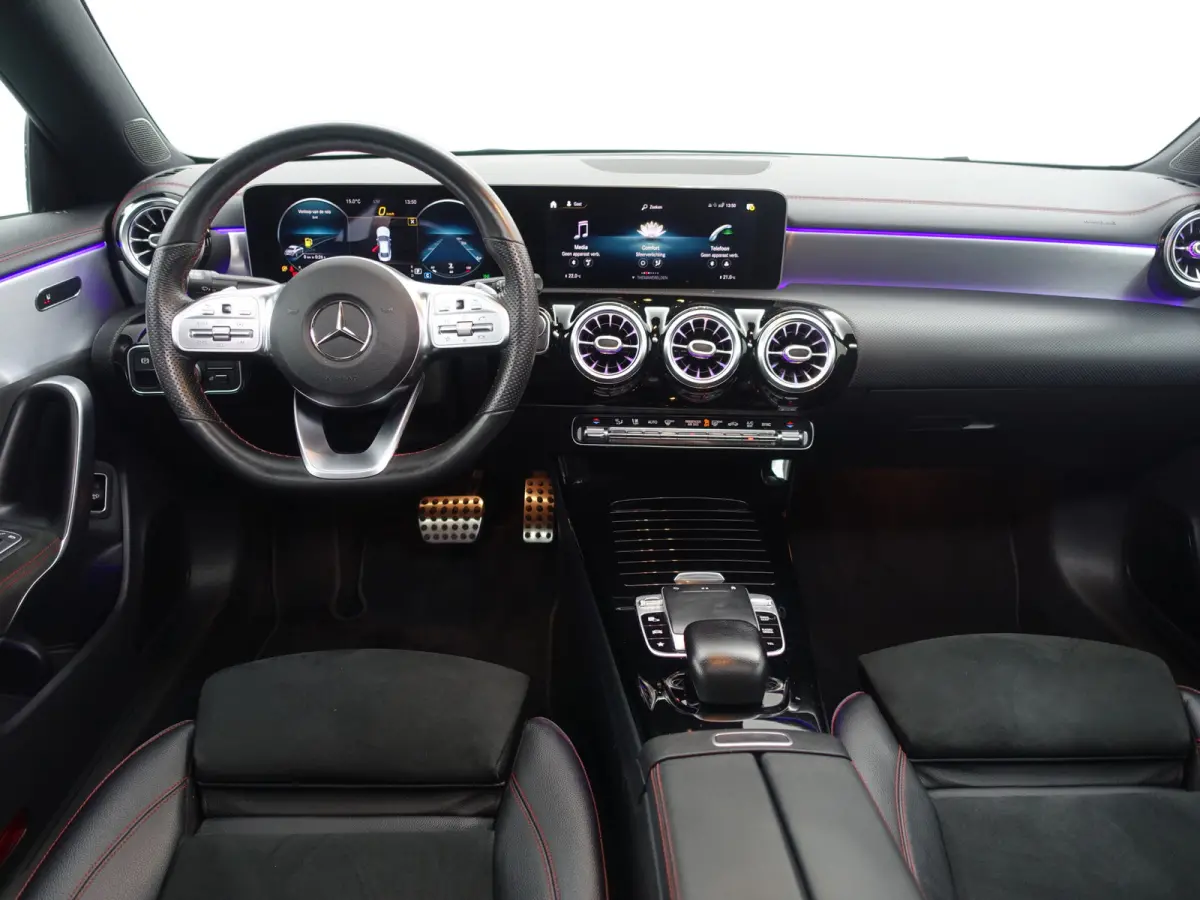 180 AMG Night Edition Aut- Panoramadak, Sfeerverlichting, Camera, Xenon Led, Sport Leder