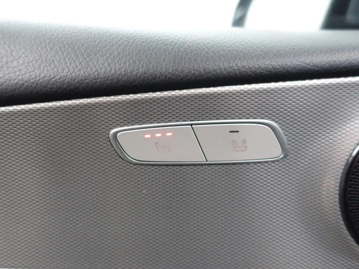 350 e Premium Aut- Nap 131dkm, Dealer onderhouden, Carplay, Android auto, Sfeerverlichting, Trekhaak