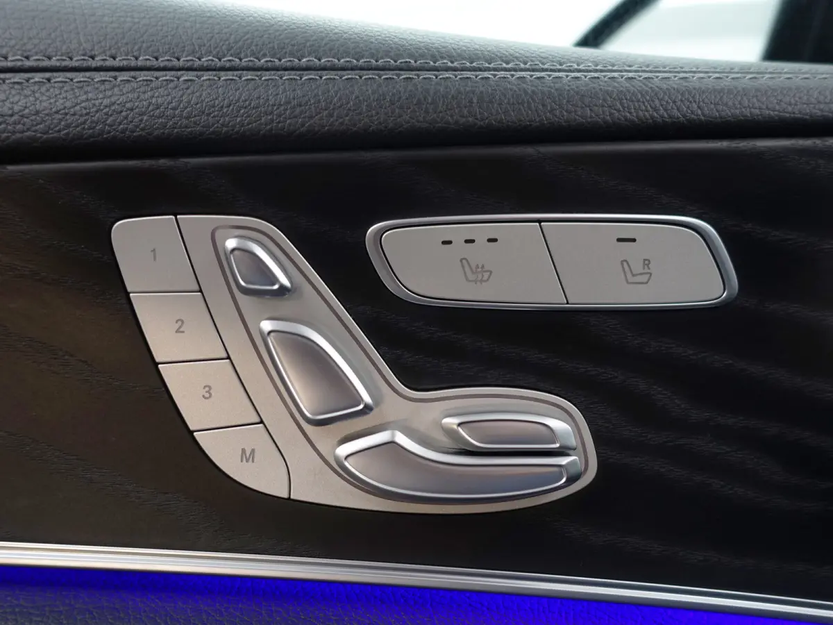 300 e AMG Night Edition Aut- Memory Seats, Sfeerverlichting, 360 Camera, CarPlay, Android Auto, Burmester Audio