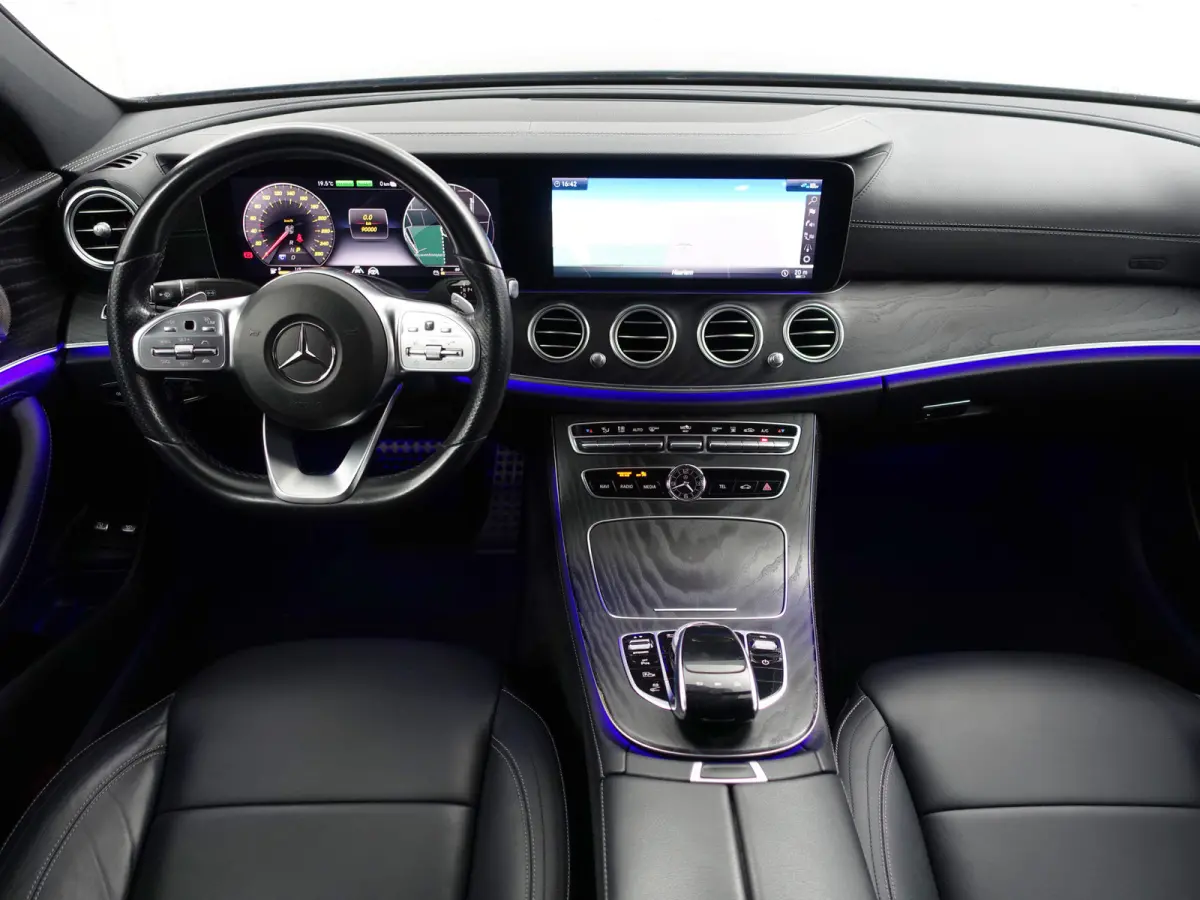 300 e AMG Night Edition Aut- Memory Seats, Sfeerverlichting, 360 Camera, CarPlay, Android Auto, Burmester Audio